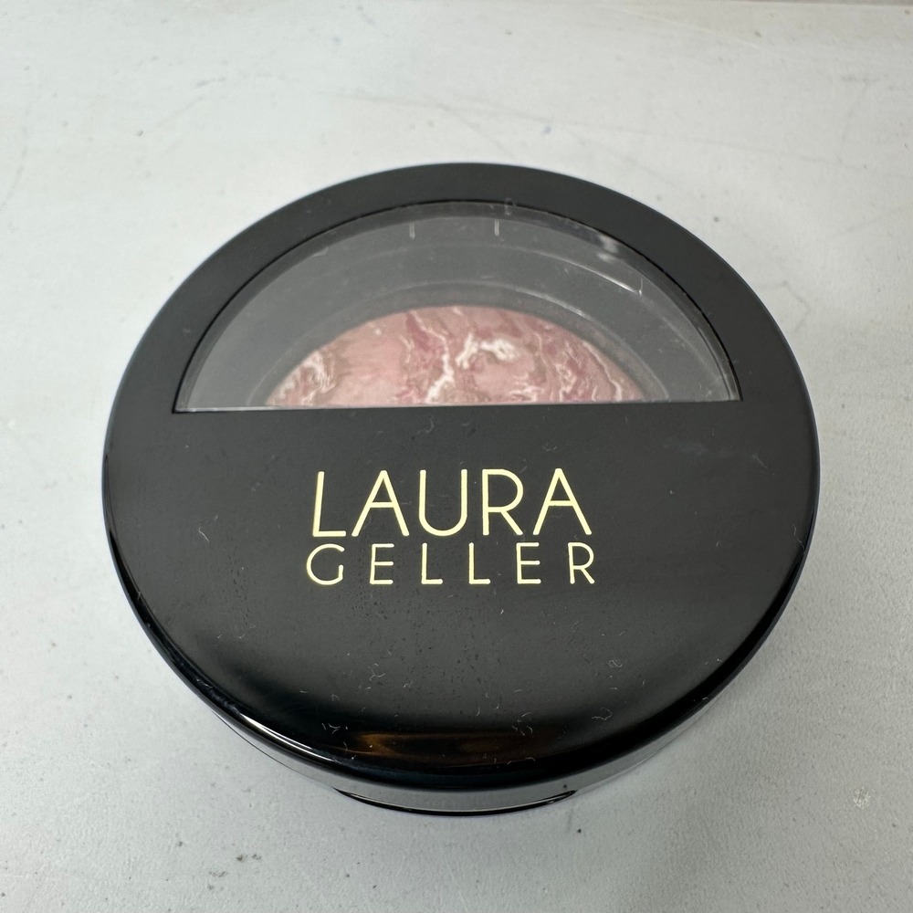 Laura Geller Baked Blush-N-Brighten Down to Earth Satin Finish 0.16oz 4.5g Italy